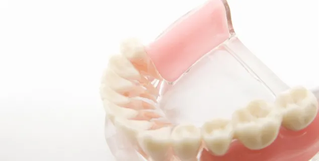 しっかり噛める入れ歯でストレス軽減